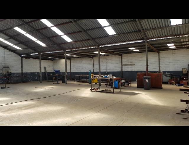 1,850M² FACTORY FOR SALE IN BLACKHEATH INDUSTRIAL